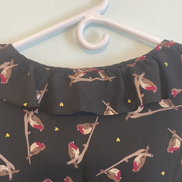 Banana Republic Black and Bird Print Ruffle Blouse, Size Medium - Picture 5 of 10